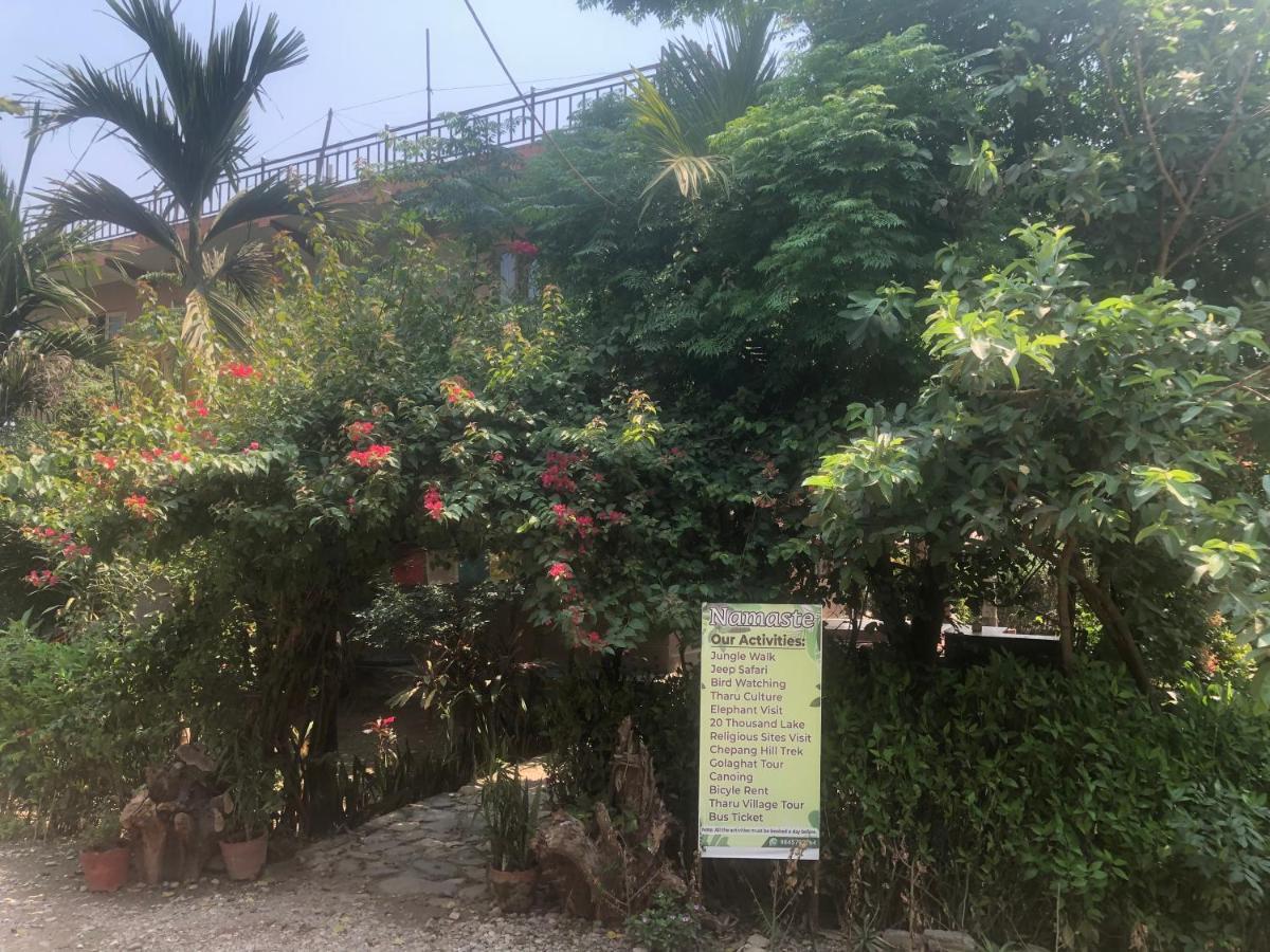 Tara Guesthouse - Sauraha,Chitwan Экстерьер фото