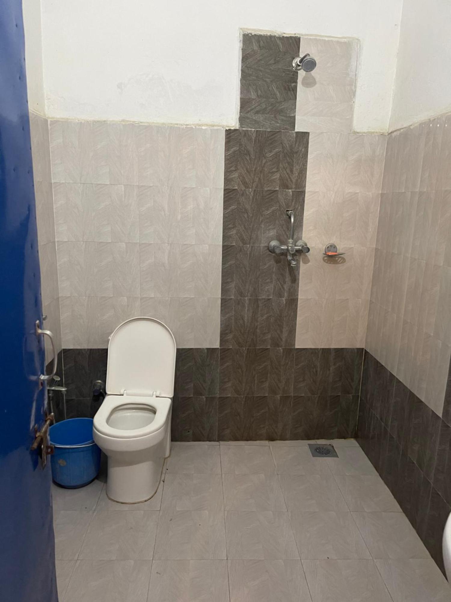 Tara Guesthouse - Sauraha,Chitwan Экстерьер фото