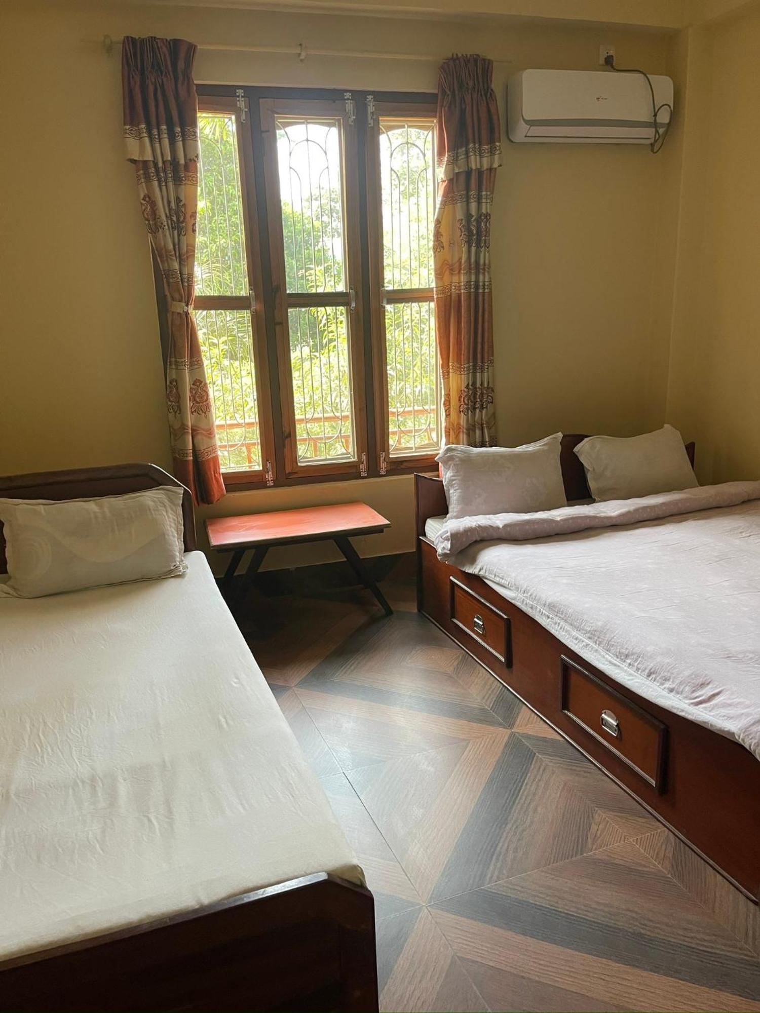 Tara Guesthouse - Sauraha,Chitwan Экстерьер фото
