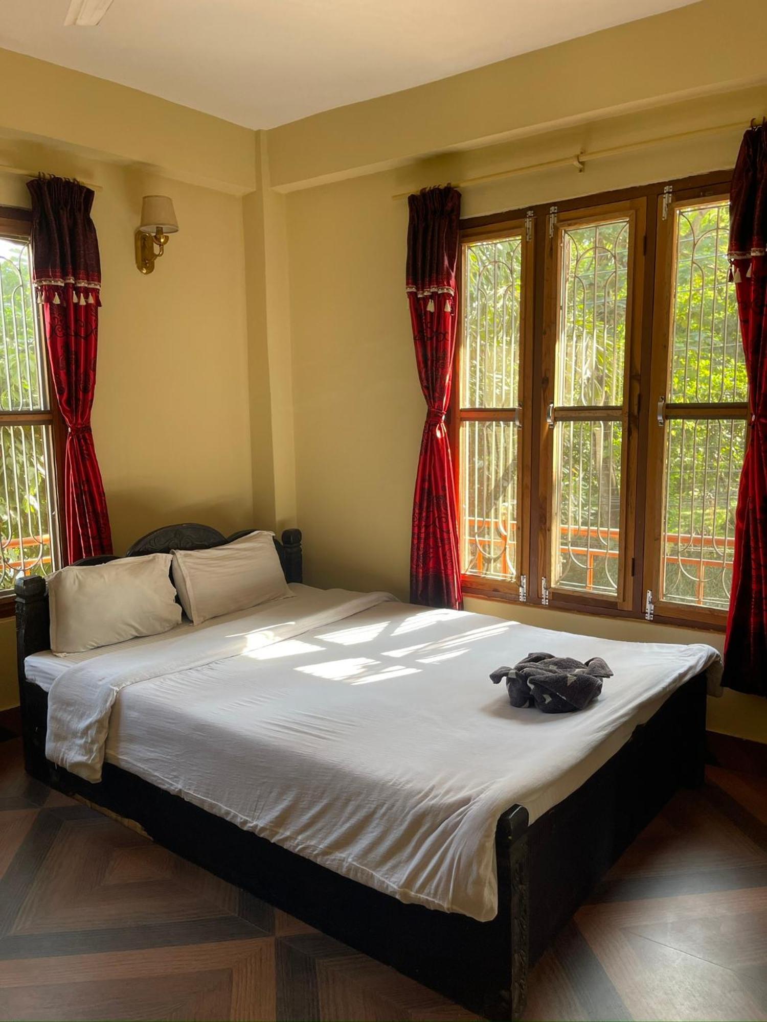 Tara Guesthouse - Sauraha,Chitwan Экстерьер фото